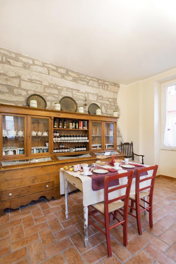 Alla Porta Di Sotto B&B Fivizzano Dış mekan fotoğraf